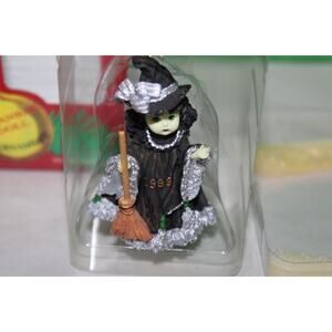 Effanbee Doll Company F062 Christmas Series Wizard Oz Wicked Witch Ornament 1999